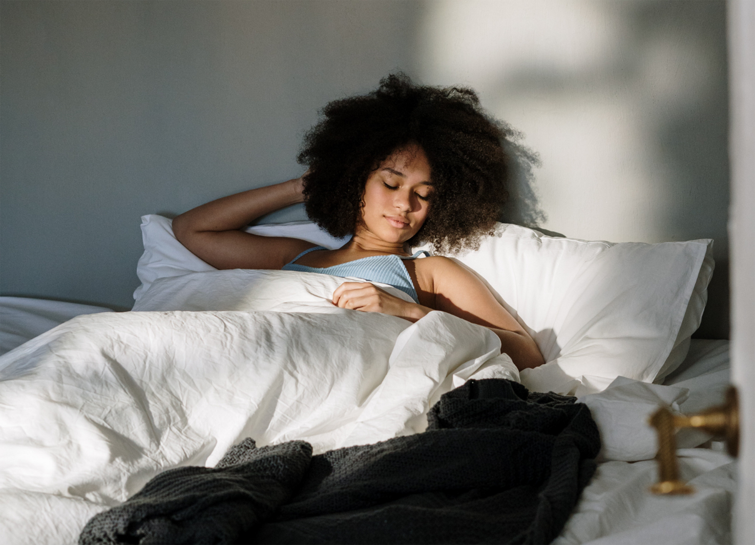 3 Things Not To Do First Thing In The Morning - Frenshe